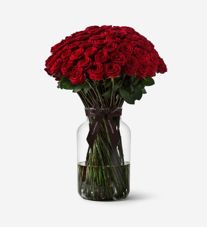 Red Naomi Rose - 100 stems in a vase